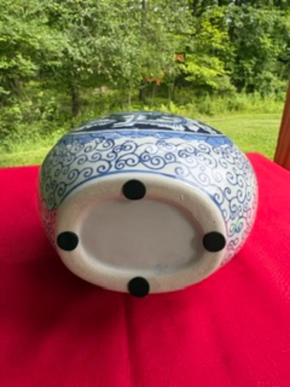 Stunning Porcelain Chinoiserie Vase